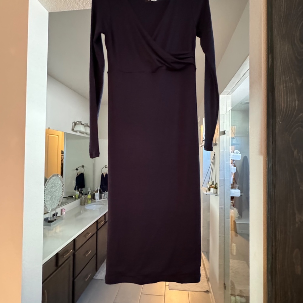 NEW Sweetheart Maternity Dress with Long Sleeves - Navy - Picture 2 of 4